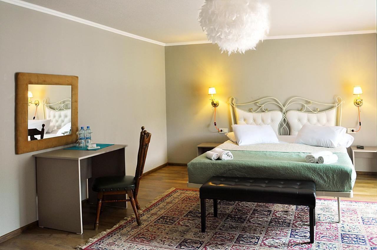 Art Hotel Claude Monet Tbilisi Luaran gambar