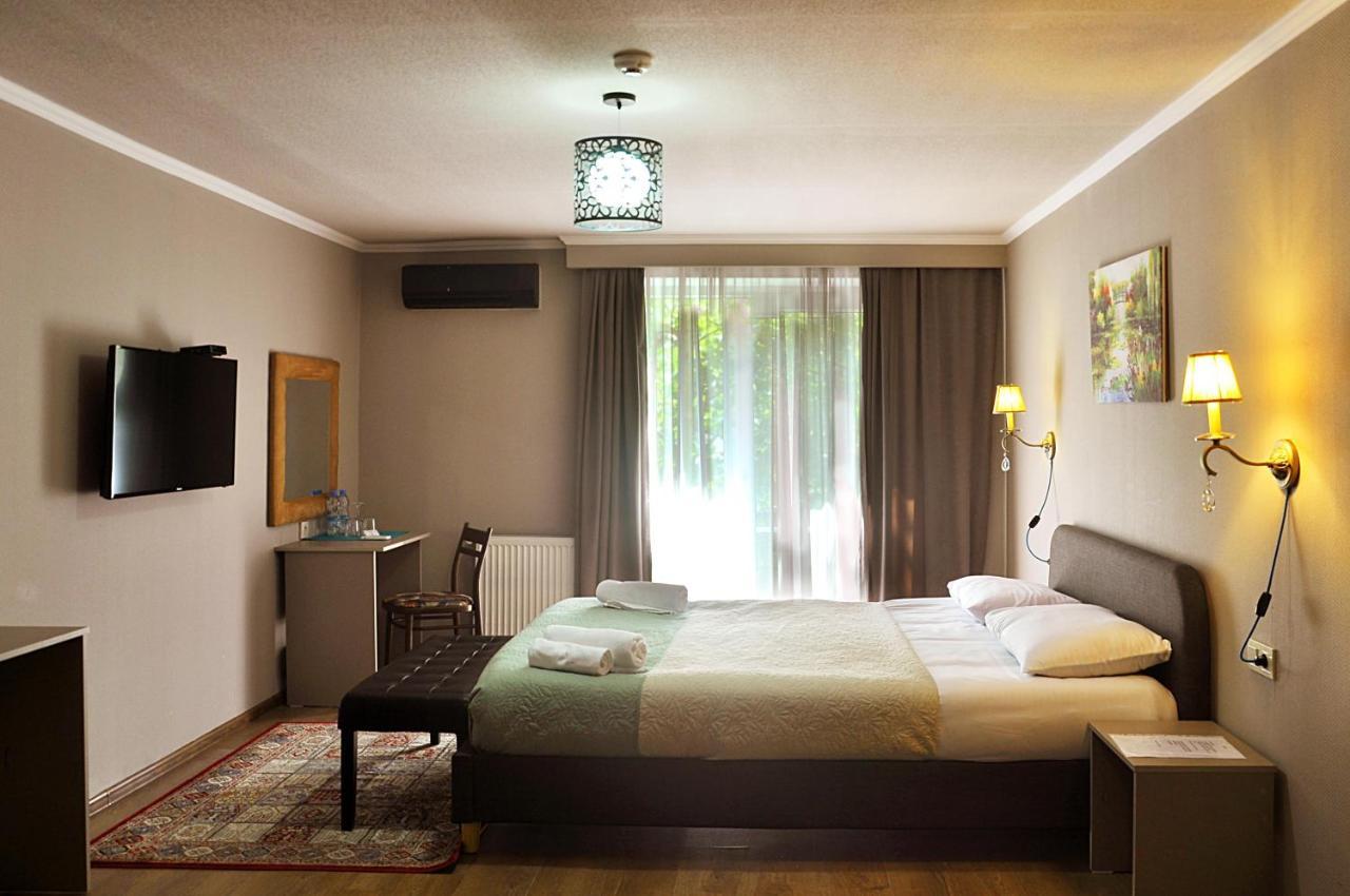 Art Hotel Claude Monet Tbilisi Luaran gambar